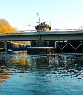 Hotel Łabędy - Die Schleuse in Łabędy